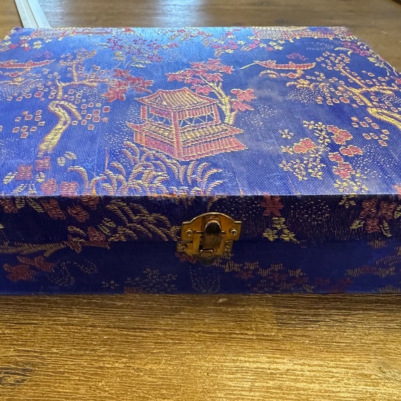 ✨ Vintage 14pc 24K Gold Greek Key Porcelain Tea & Sake Set - Picture 11 of 12